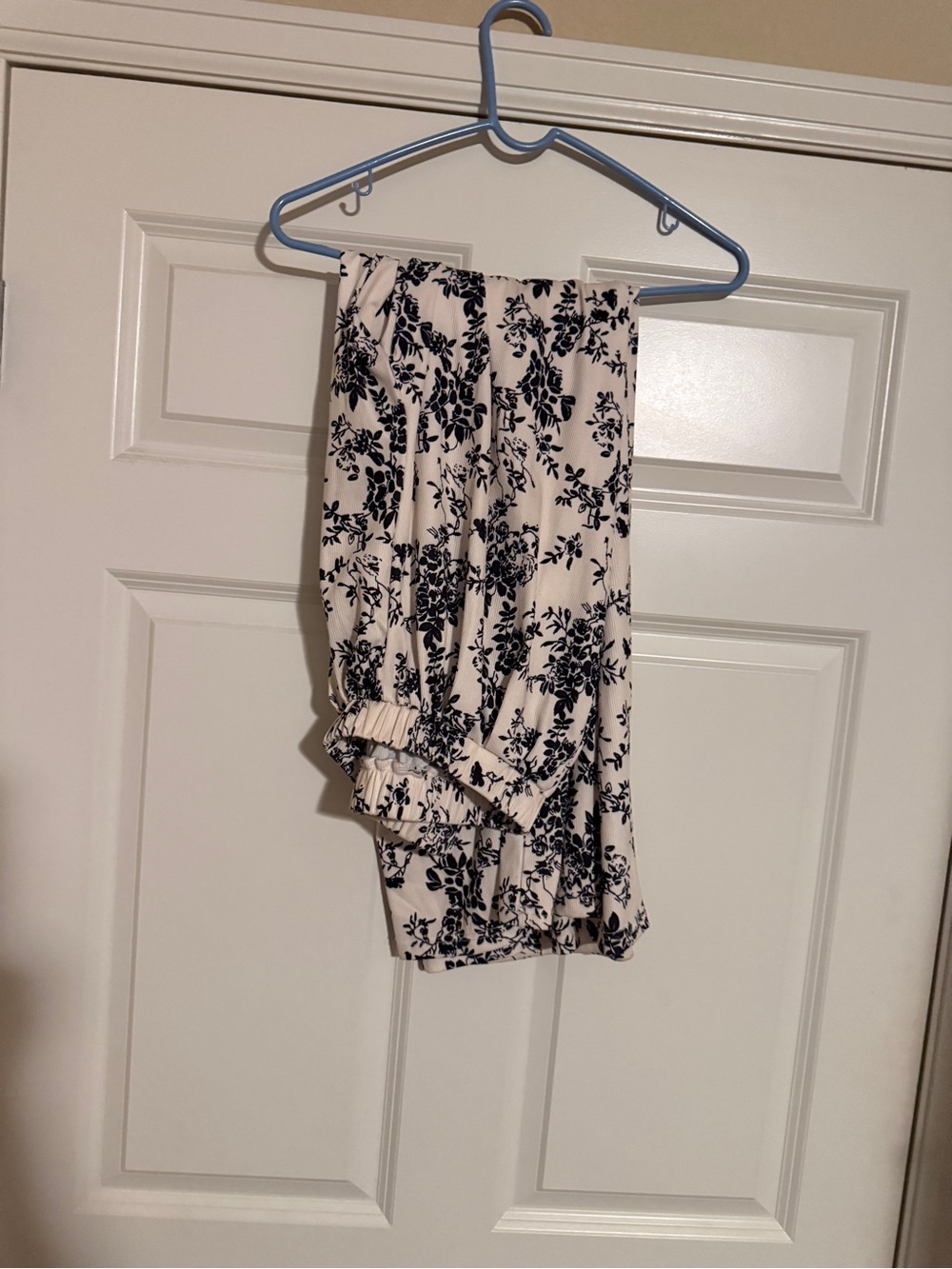 Cider Women's Black & White Floral Wide Leg Pants